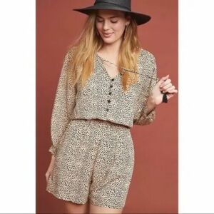 Anthropologie Beachgold romper size medium petite